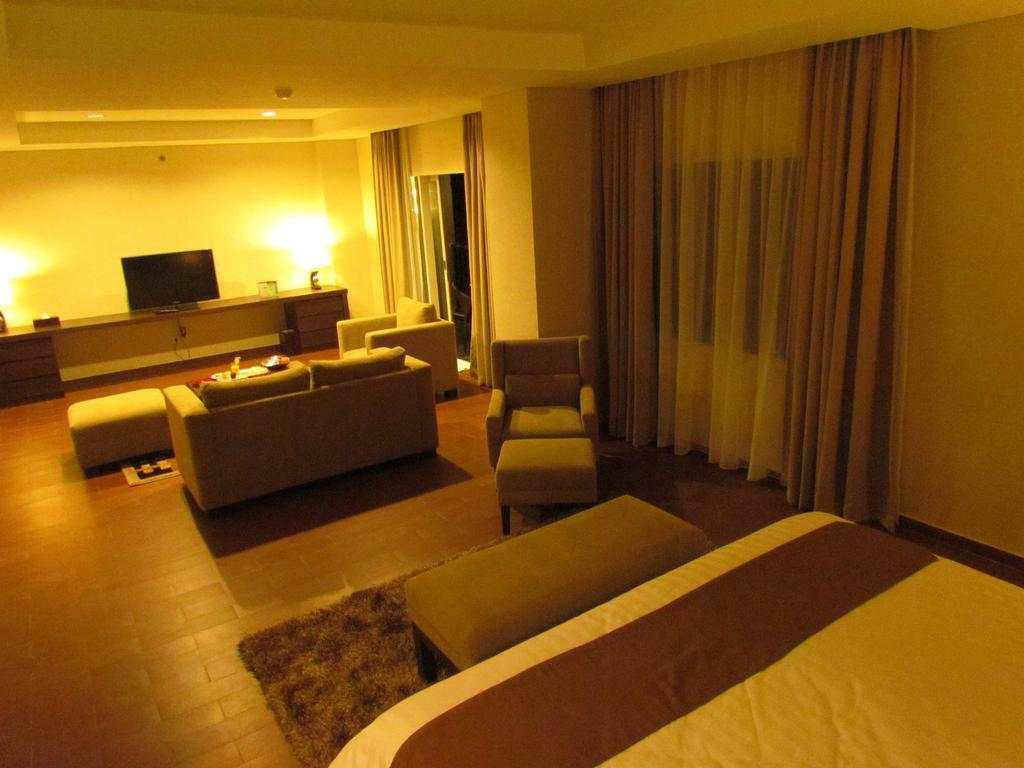Padjadjaran Hotel Bogor Exteriör bild